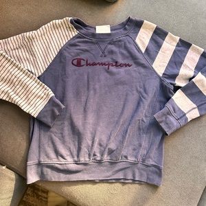 CHAMPION crew neck size medium
